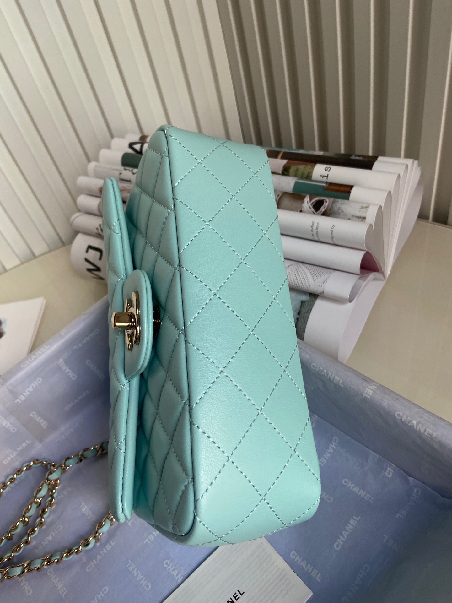 Ch**el handle Flap bag 20cm
