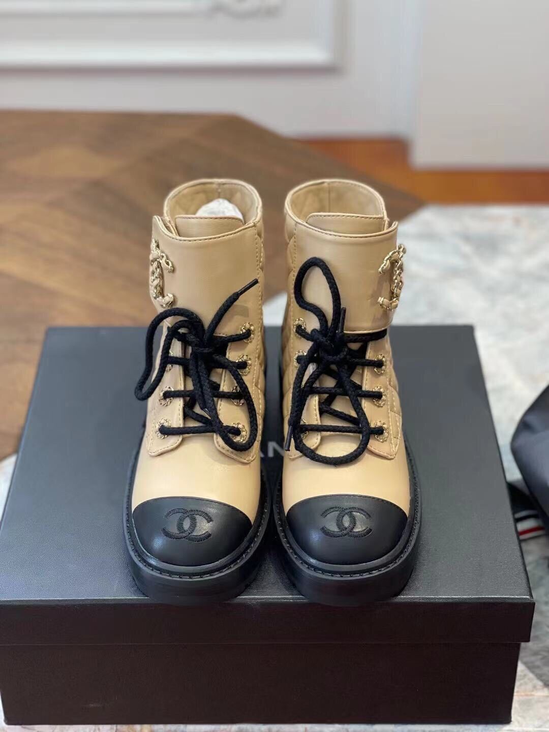 Ch**el Boots 011