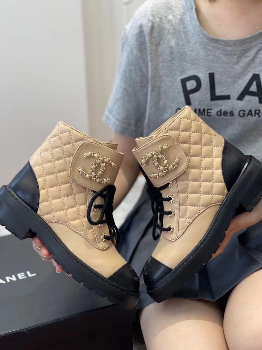 Ch**el Boots 011