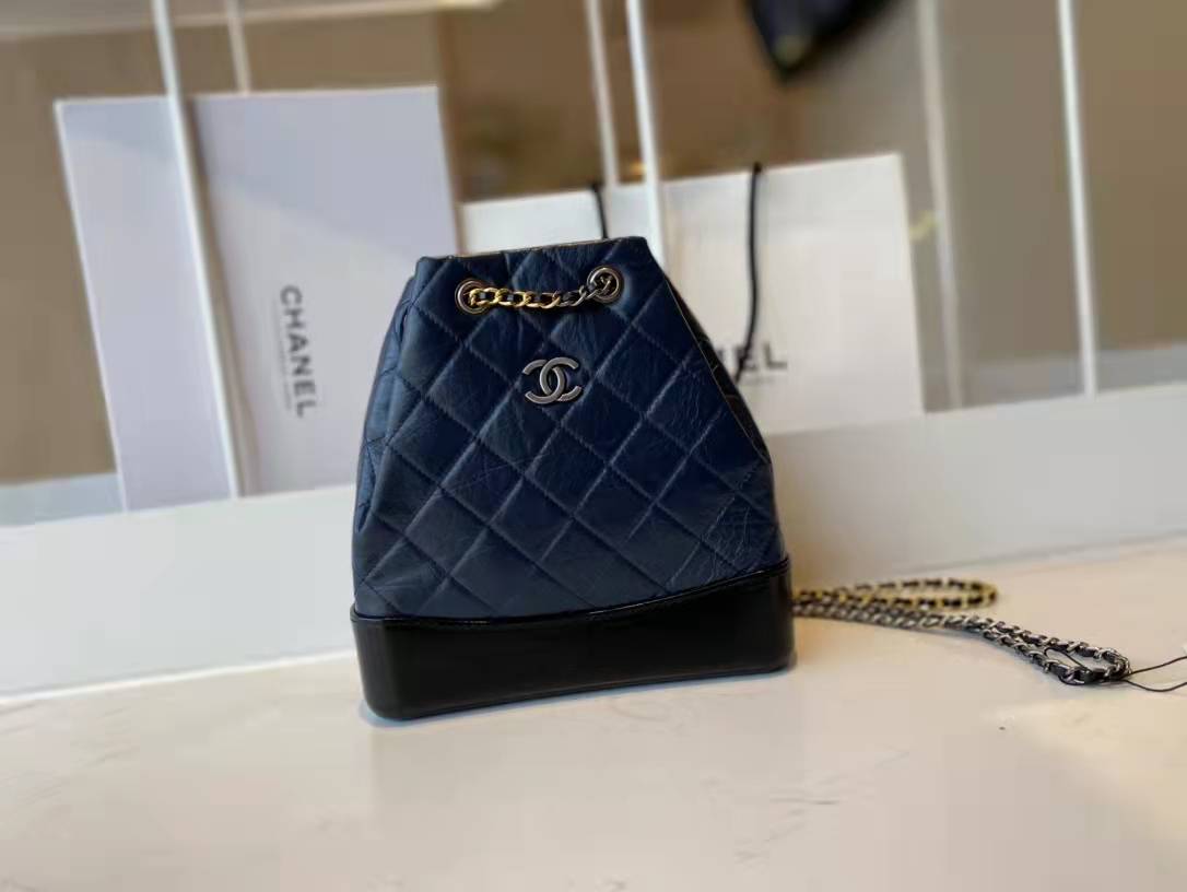 Ch**el bucket bag