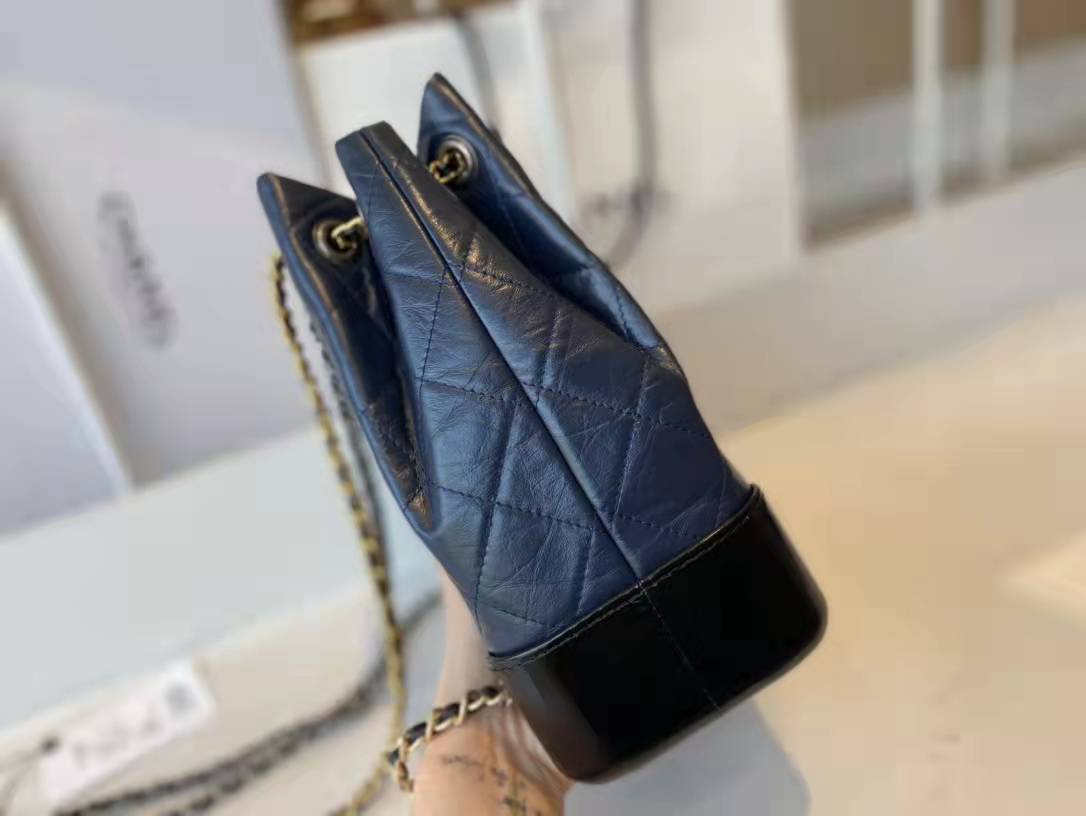Ch**el bucket bag