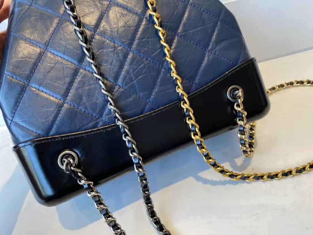 Ch**el bucket bag
