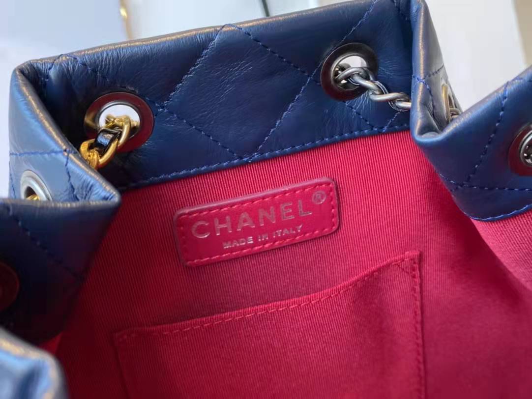 Ch**el bucket bag