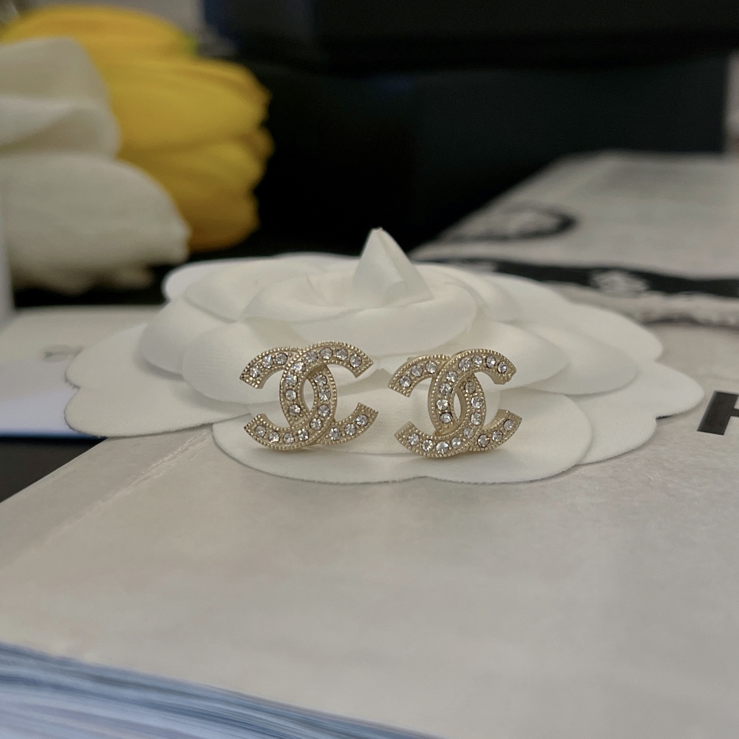 Ch**el earrings