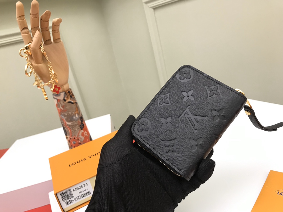 LV wallets M60574
