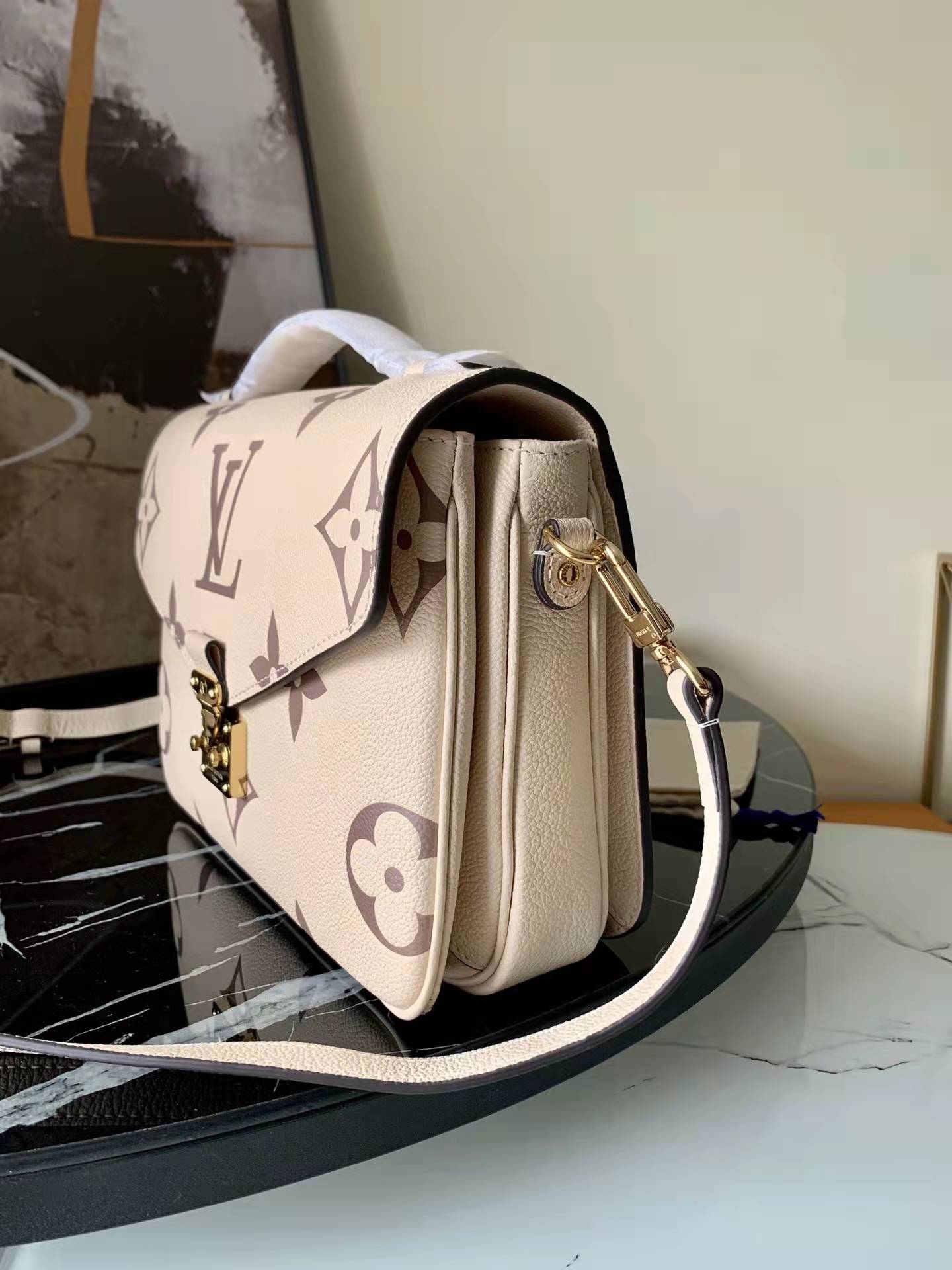 LV POCHETTE METIS M45384