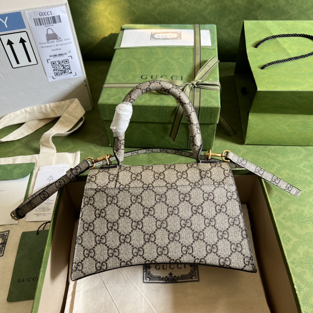 Gvc*1 X Ba1en*iaga Hourglass Bag