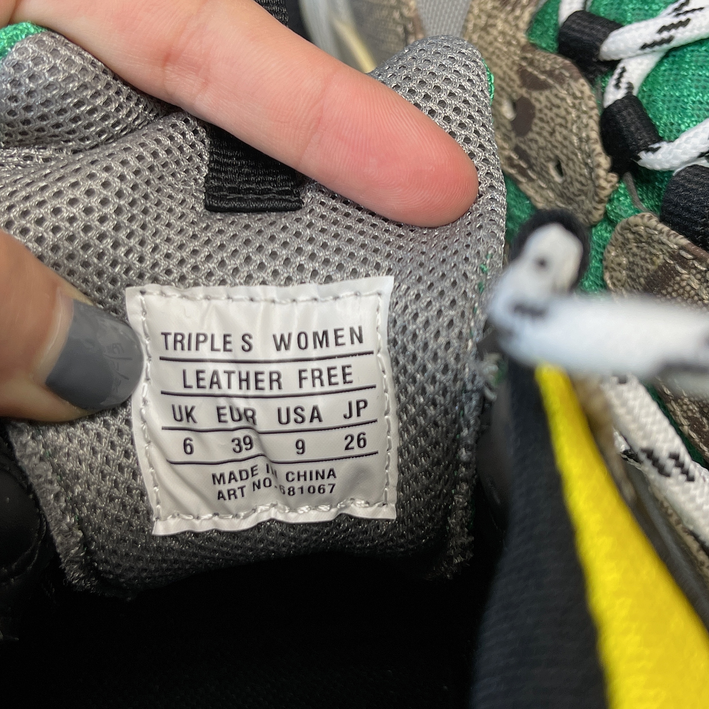 Ba1en*iaga X Gvc*1 TRIPLE S TRAINERS