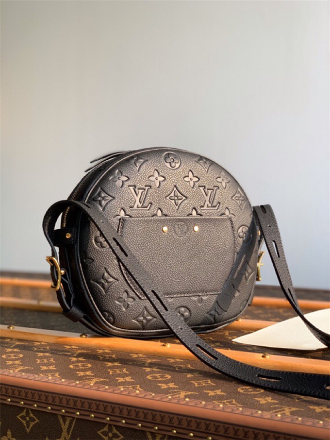 L0vis Vvtt0n Boite Chapeau Souple MM Bag M45167
