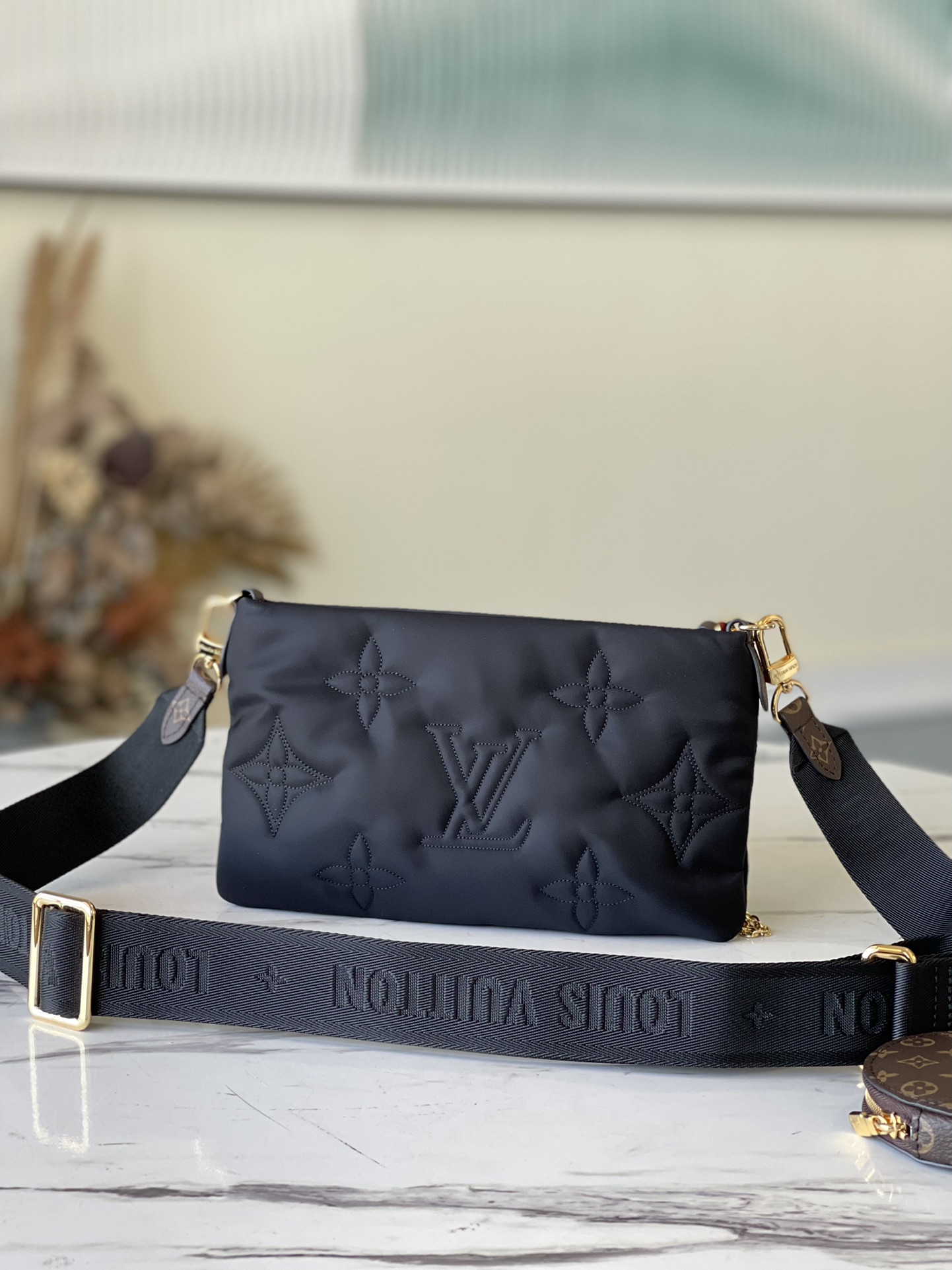 LV Maxi Multi Pochette Accessoires