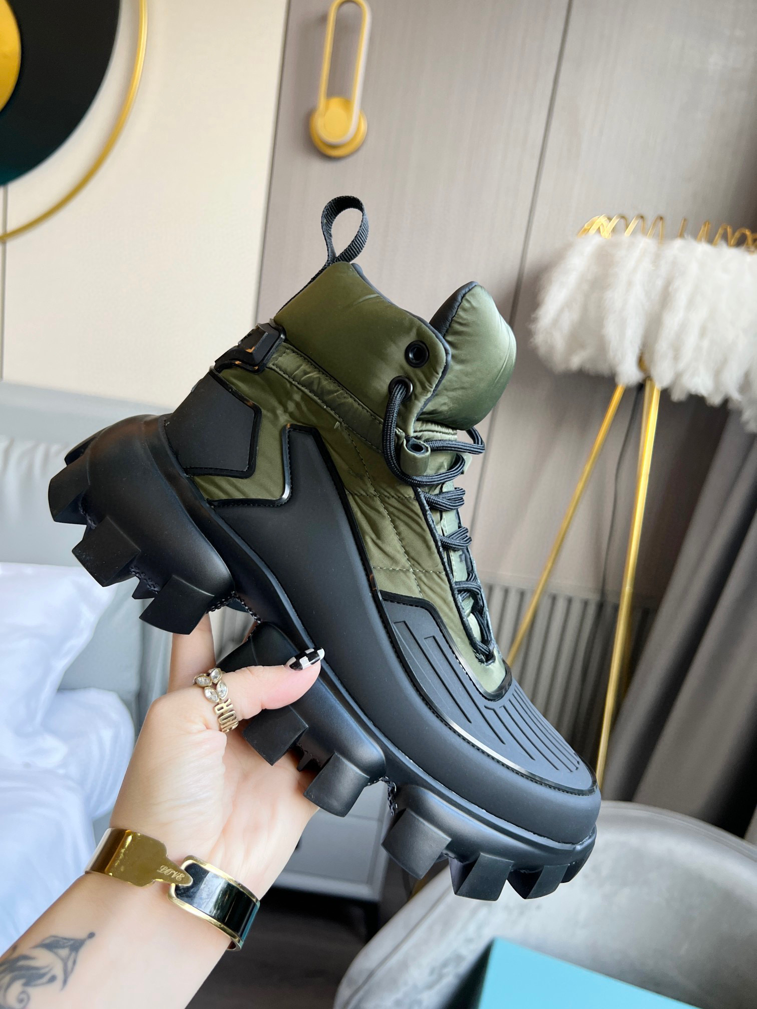 Pra*a boots 001