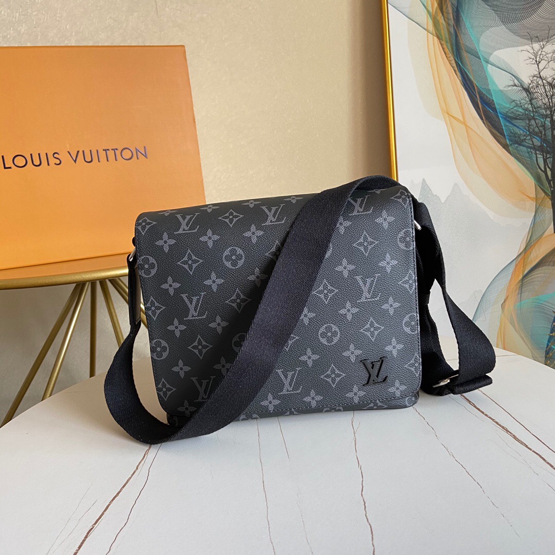 L0vis Vvtt0n M44000 DISTRICT MESSENGER PM