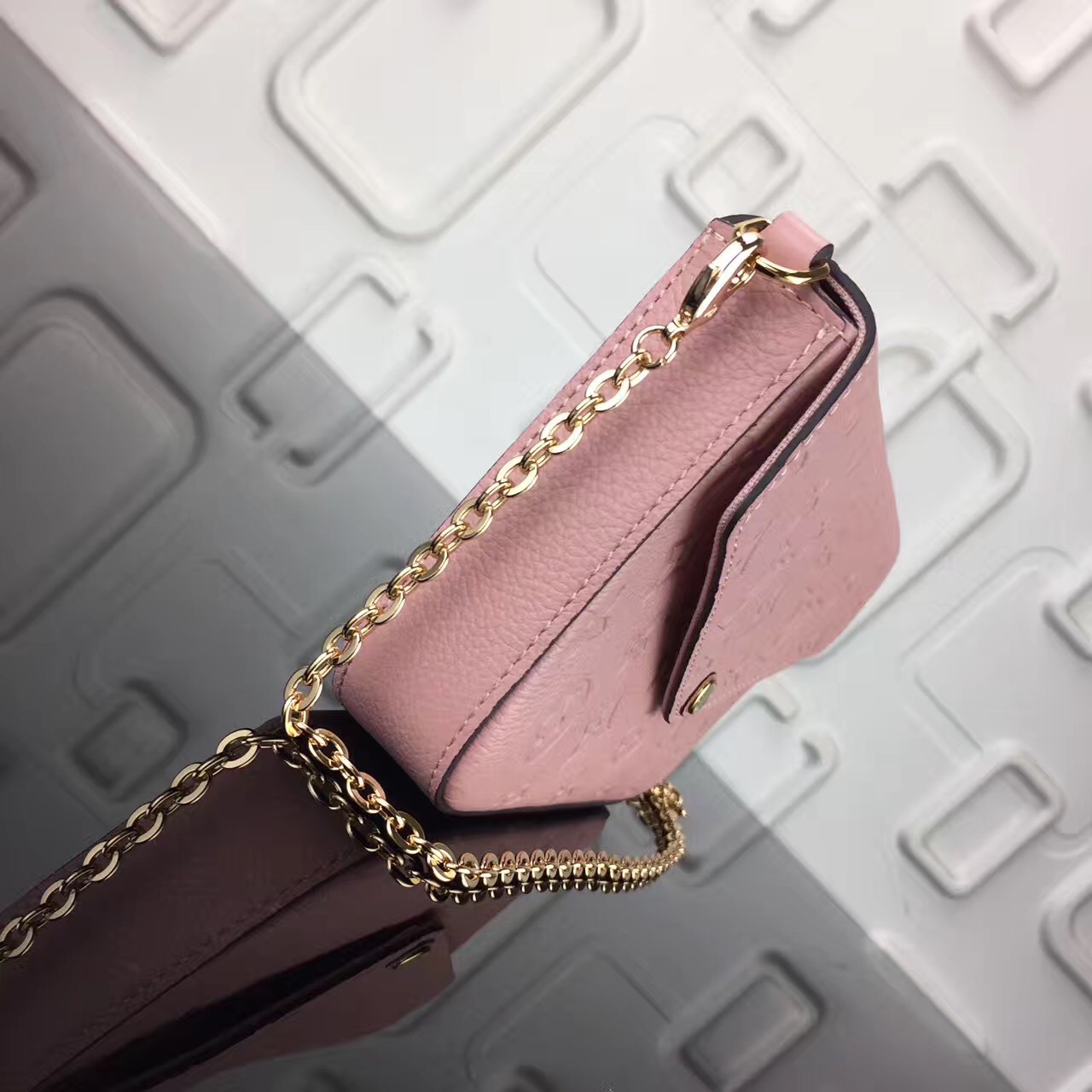 Bagsaaa L0vis Vvtt0n M82608 Pochette Félicie Bag Rose Pink - 21 x 12 x 3 cm