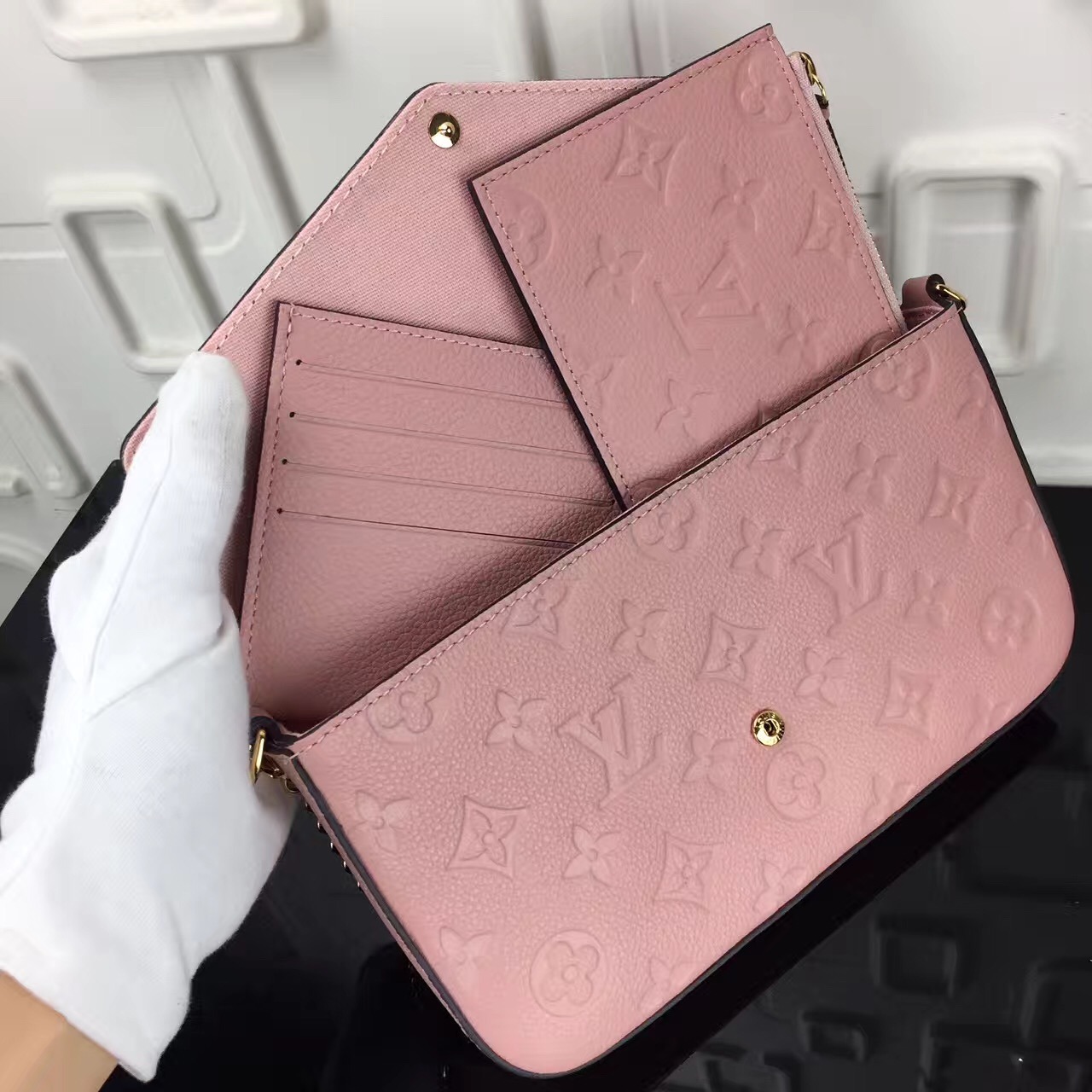 Bagsaaa L0vis Vvtt0n M82608 Pochette Félicie Bag Rose Pink - 21 x 12 x 3 cm