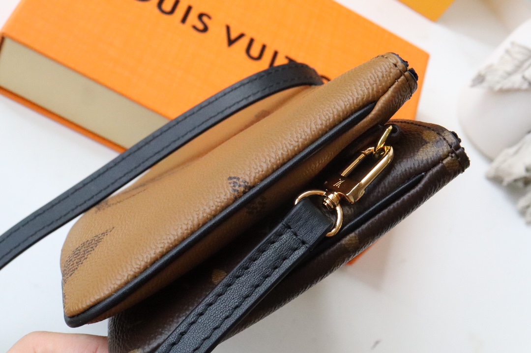 LV M69203 DOUBLE ZIP POCHETTE