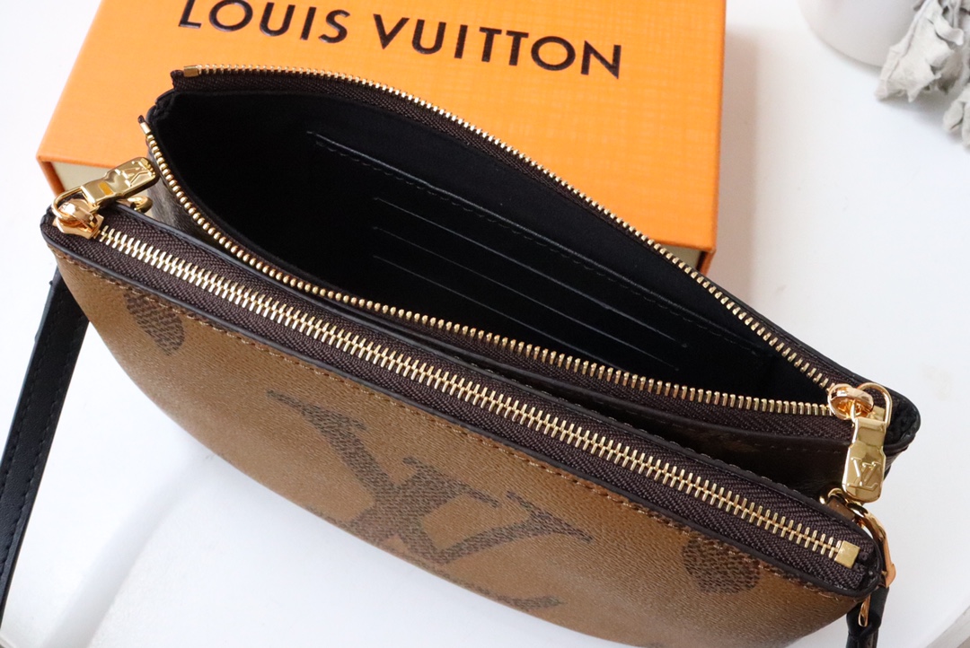 LV M69203 DOUBLE ZIP POCHETTE