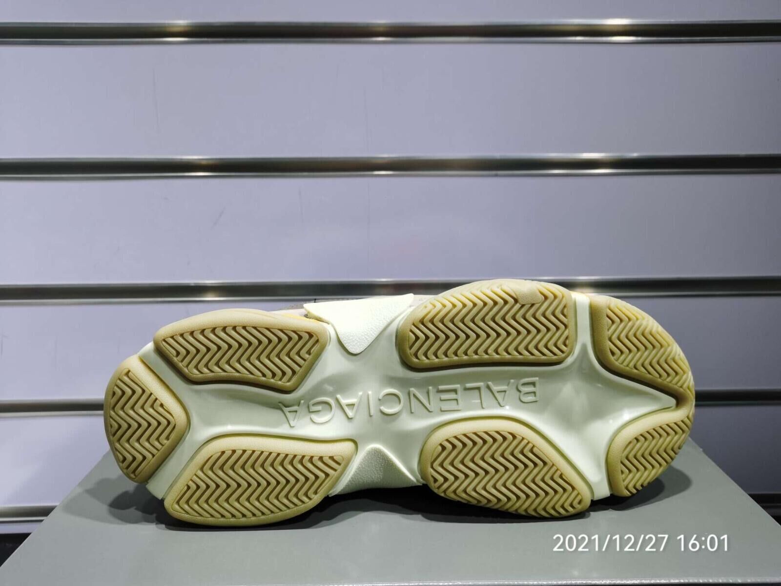 Ba1en*iaga TRIPLE S TRAINERS 001