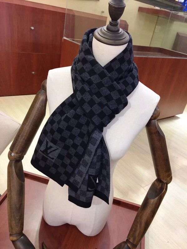 L0vis Vvtt0n scarf 001