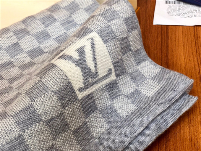 L0vis Vvtt0n scarf 002