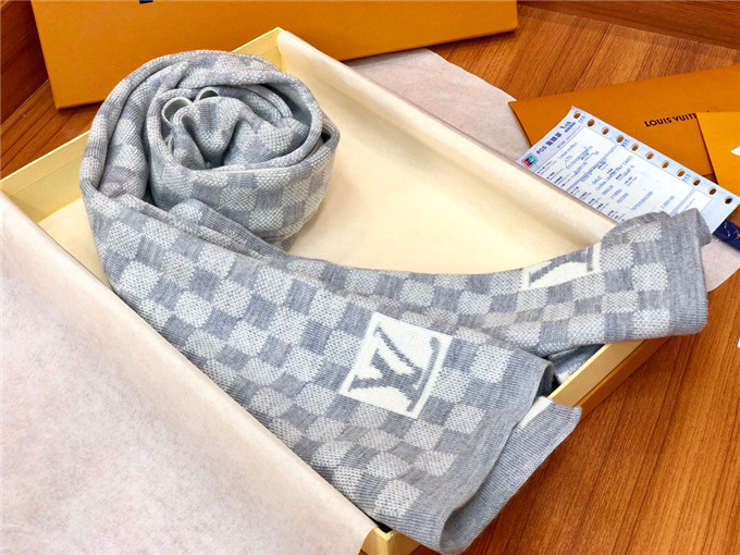 L0vis Vvtt0n scarf 002