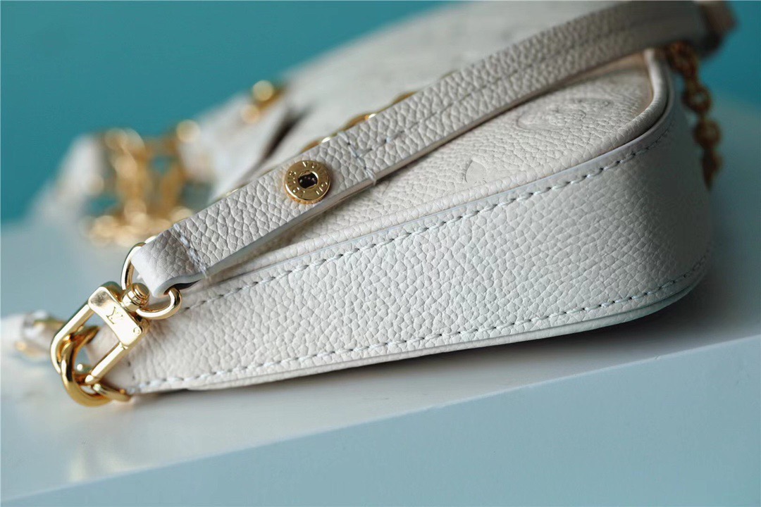 L0vis Vvtt0n Easy Pouch On Strap