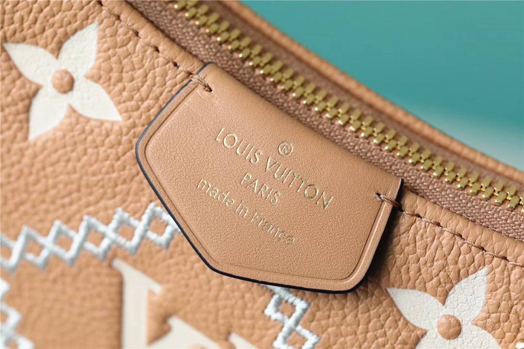 L0vis Vvtt0n Easy Pouch On Strap 001