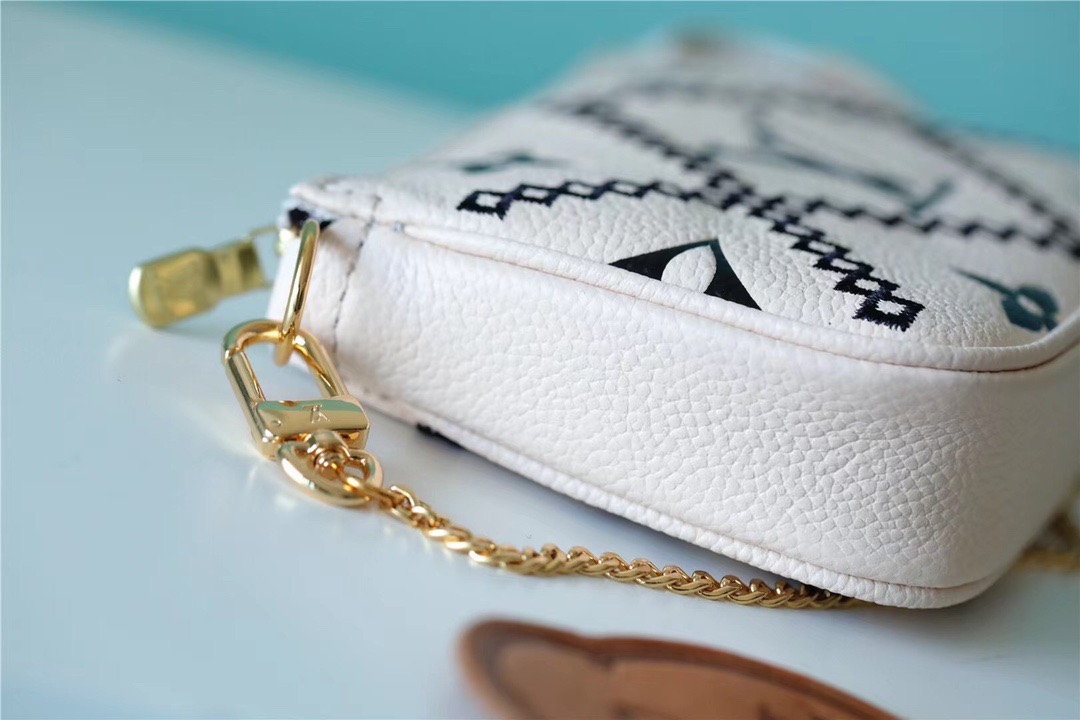 L0vis Vvtt0n Mini Pochette Accessoires 15cm