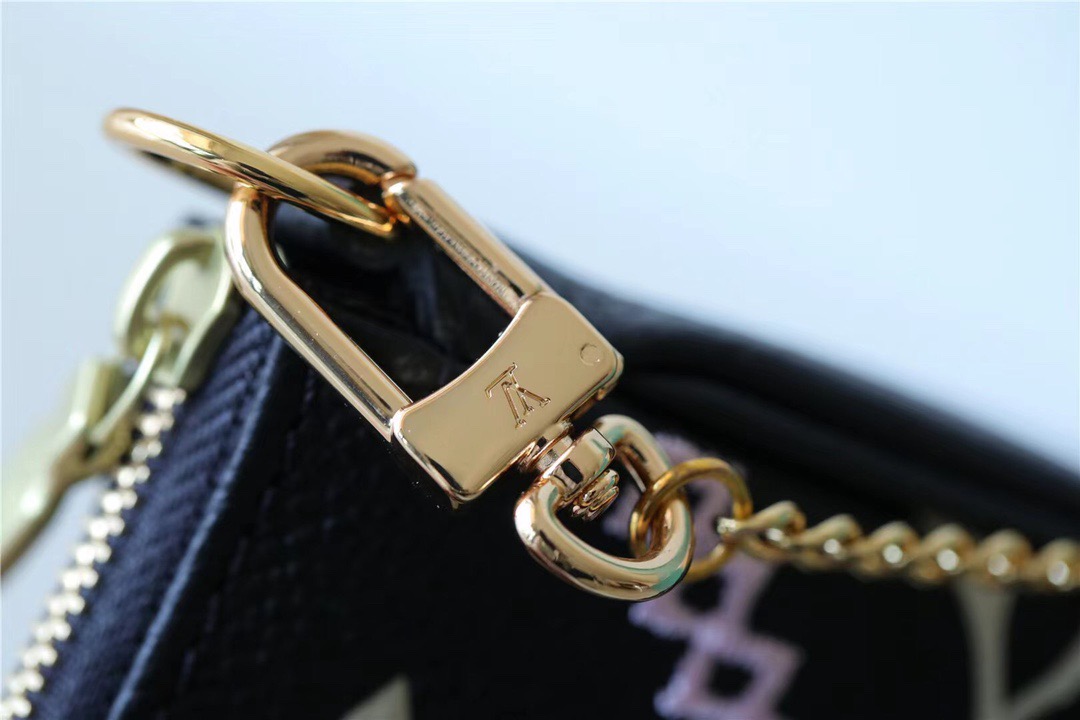 L0vis Vvtt0n Mini Pochette Accessoires 15cm 001