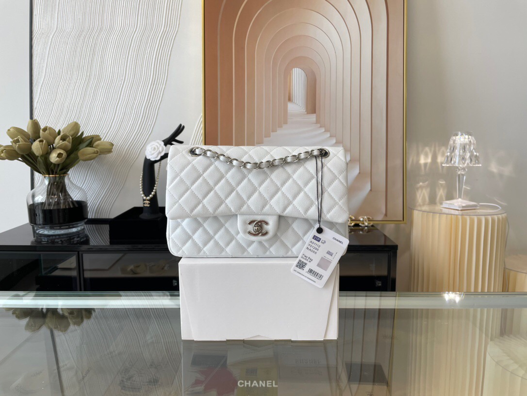 Bagsaaa Ch**el Flap Bag Caviar in White & silver - 25cm