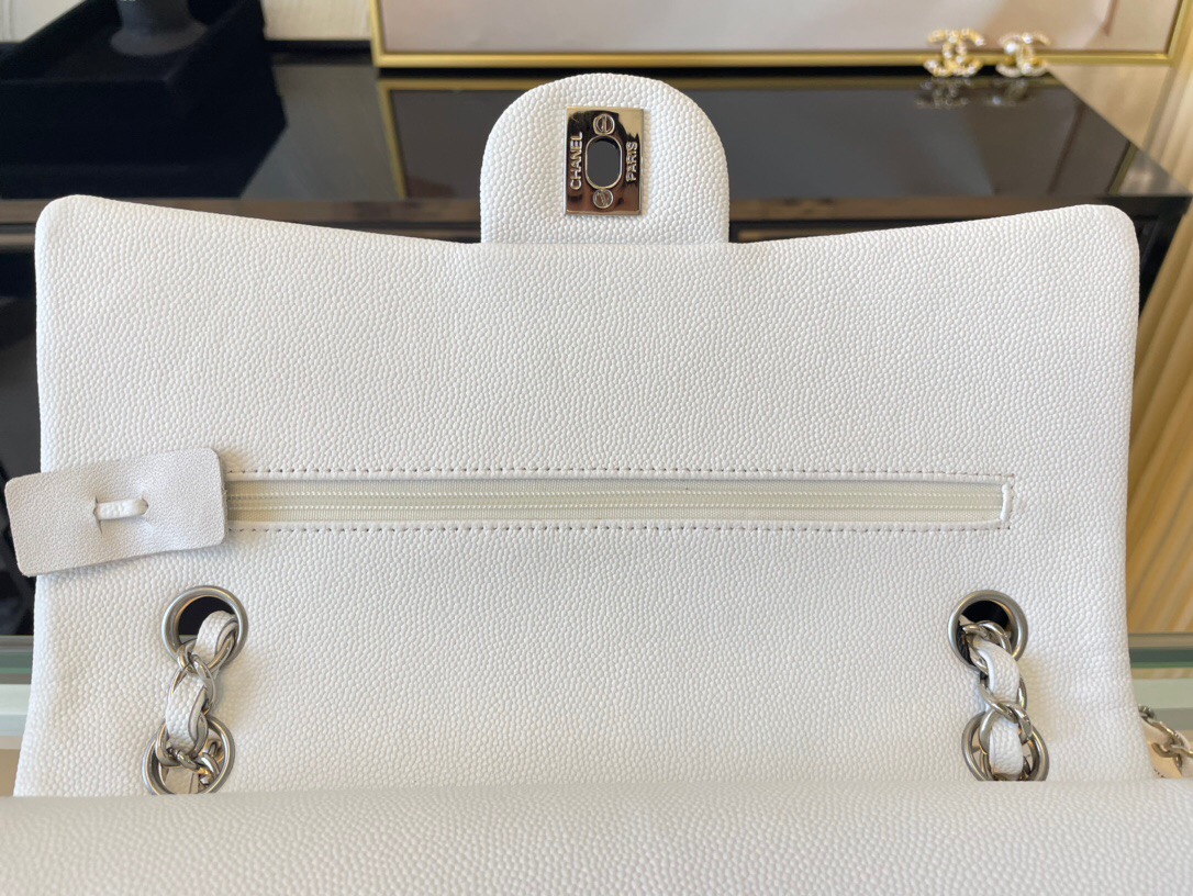 Bagsaaa Ch**el Flap Bag Caviar in White & silver - 25cm