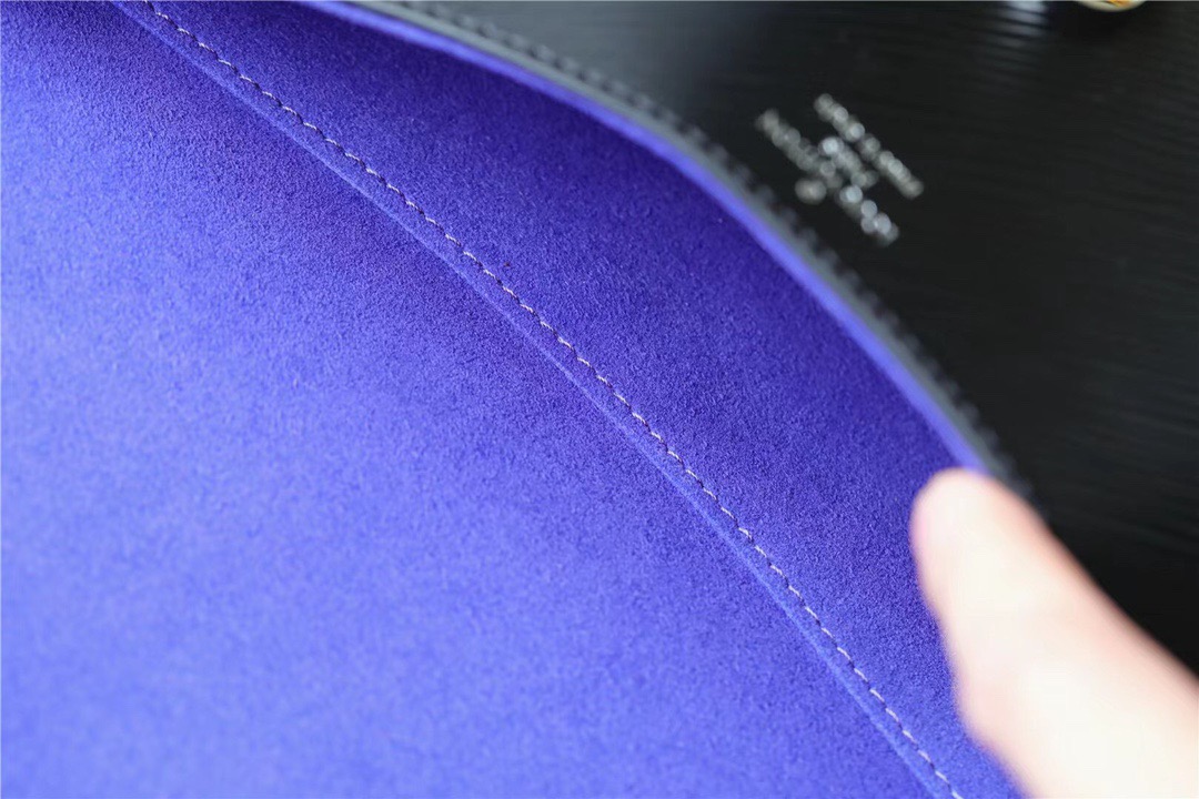 L0vis Vvtt0n Buci Handbag 24.5cm