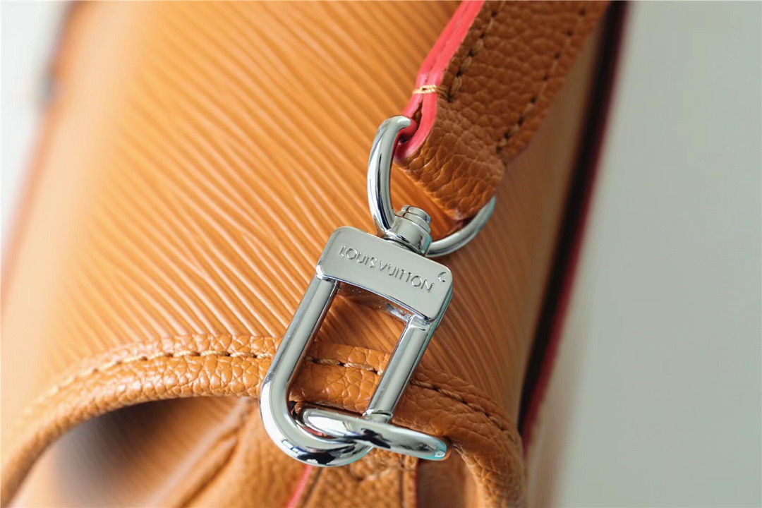 L0vis Vvtt0n Buci Handbag 24.5cm 001