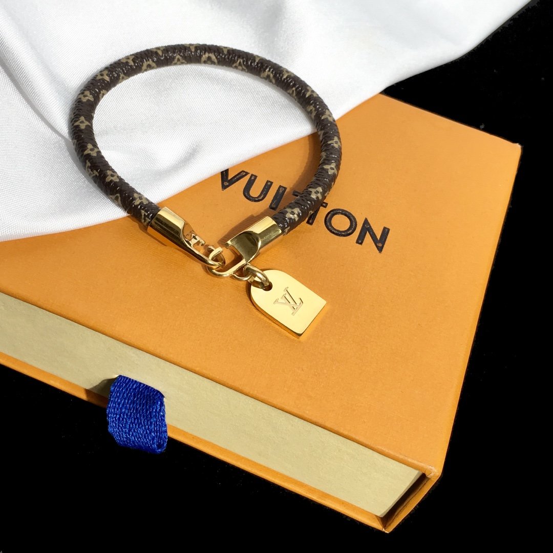 L0vis Vvtt0n Bracelet 004