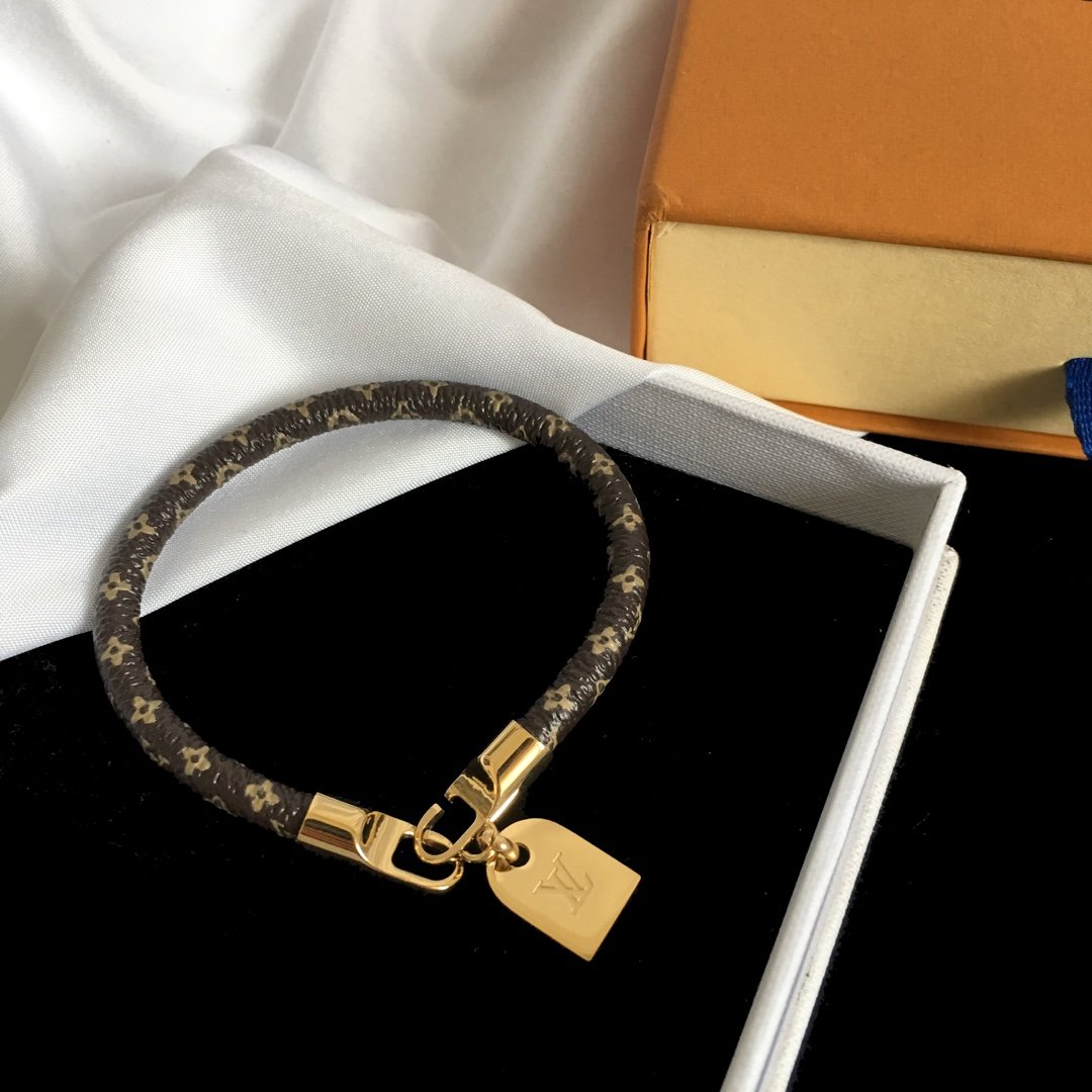 L0vis Vvtt0n Bracelet 004