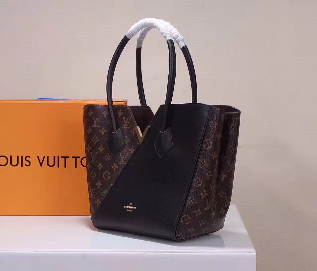 L0vis Vvtt0n Kimono Bag