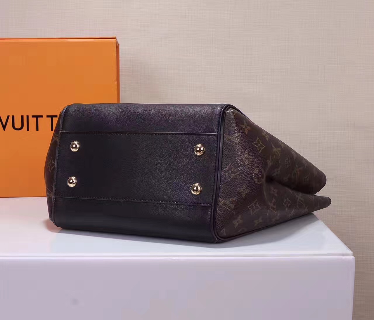 L0vis Vvtt0n Kimono Bag