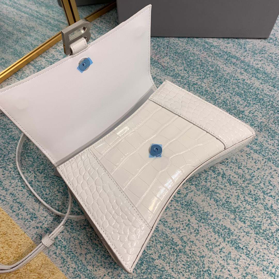 Ba1en*iaga Hourglass Bag 24cm White