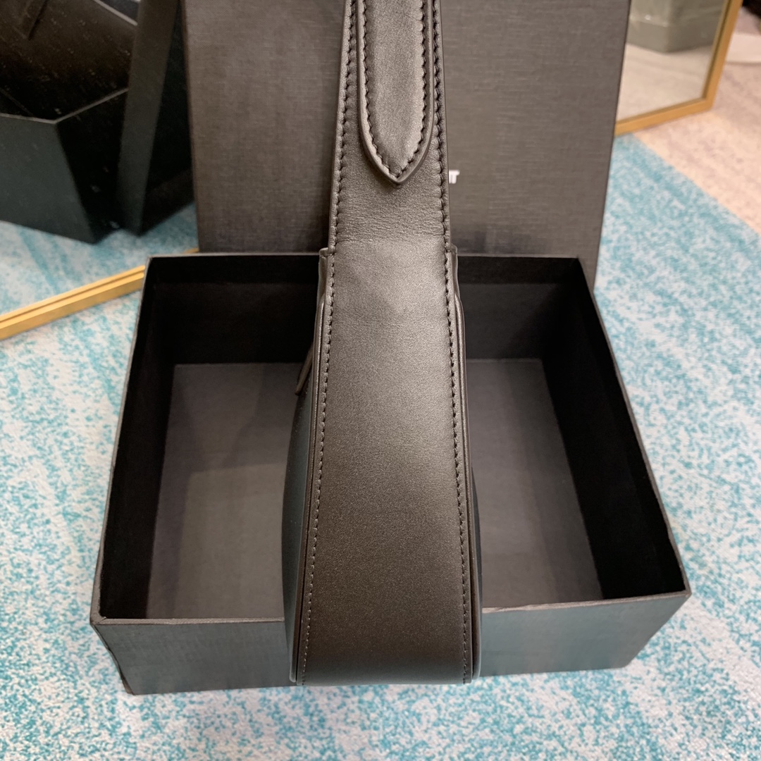 Y51 LE 5 A 7 HOBO BAG