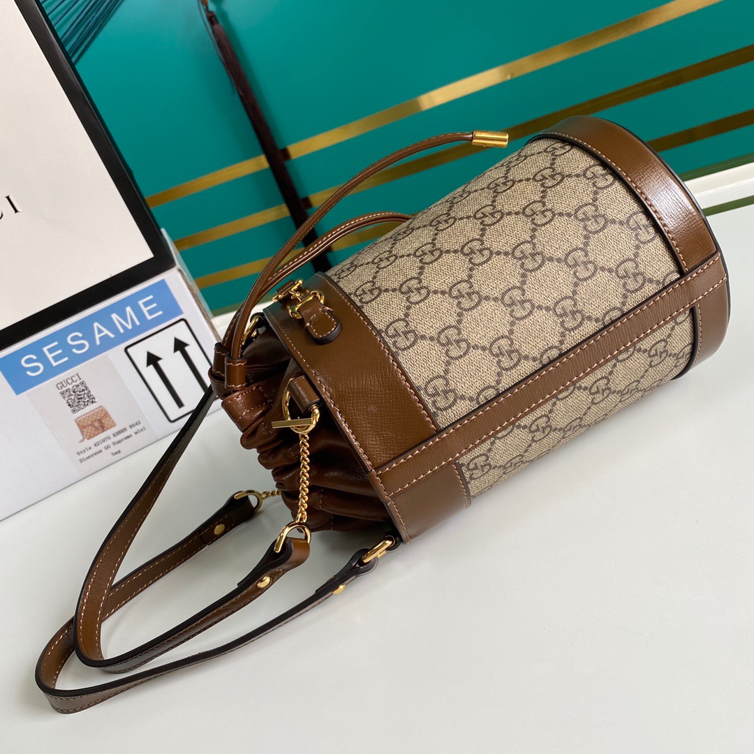 Gvc*1 Horsebit shoulder bag