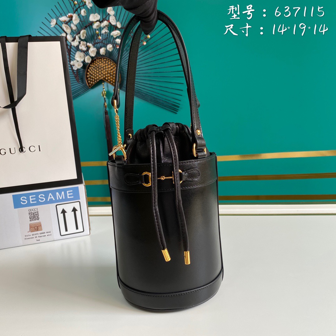 Gvc*1 Horsebit shoulder bag 001