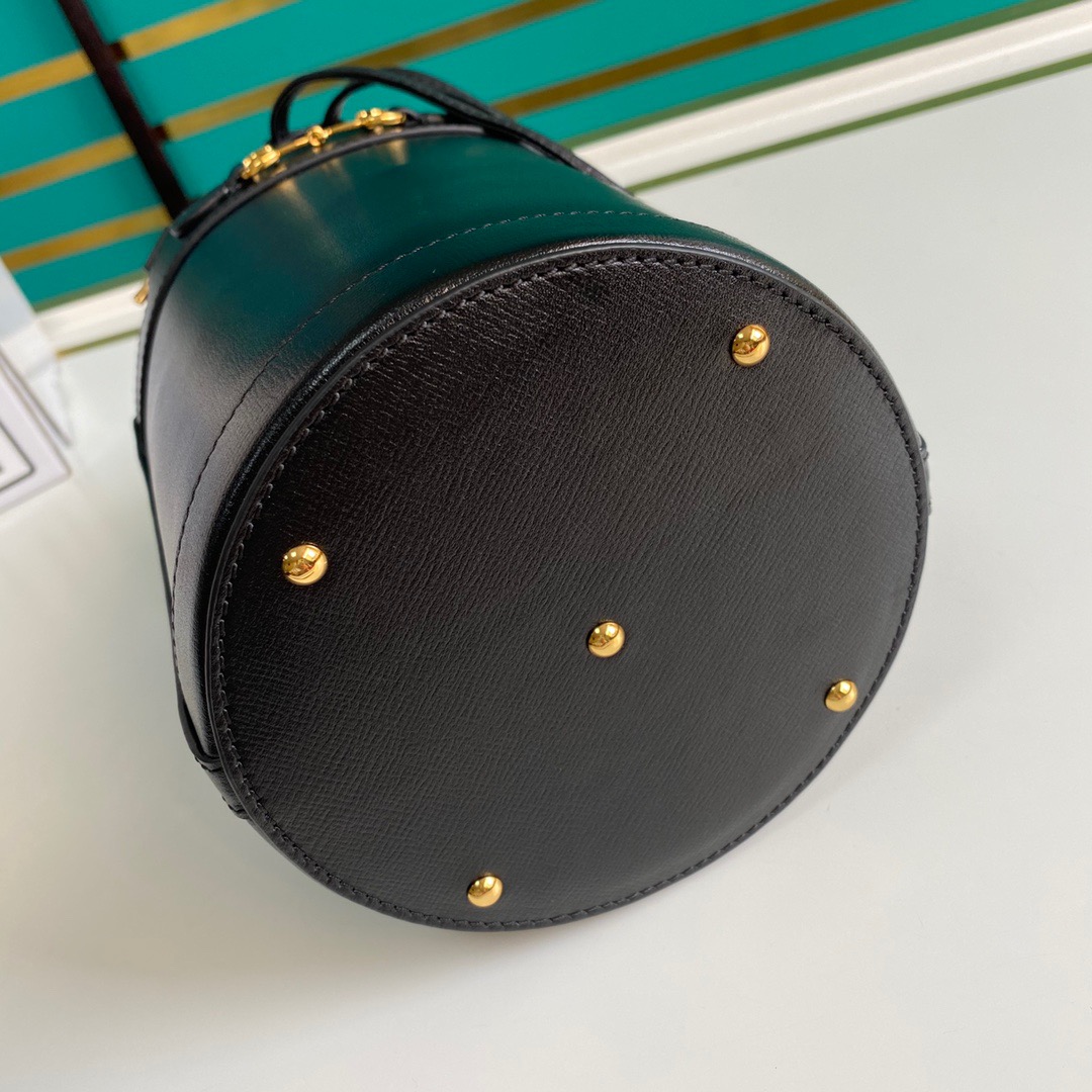 Gvc*1 Horsebit shoulder bag 001
