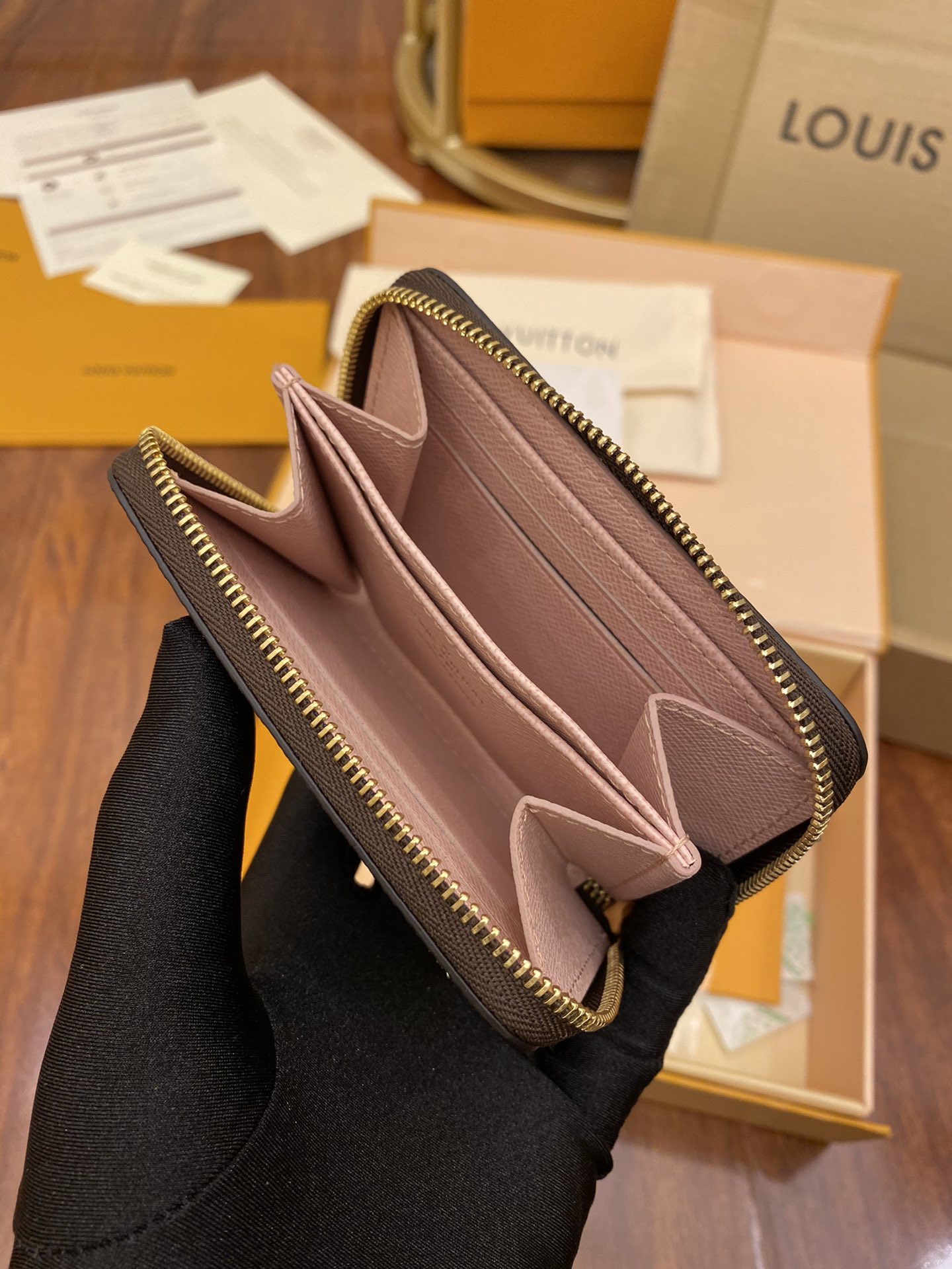 LV ZIPPY COIN WALLET N63070