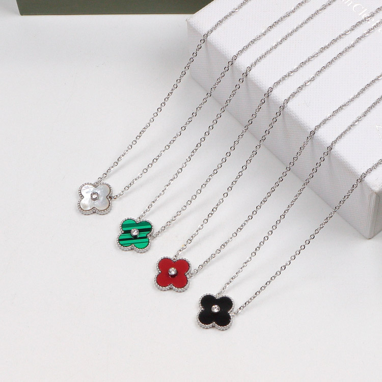 V*n Cl**f Arpels necklace silver