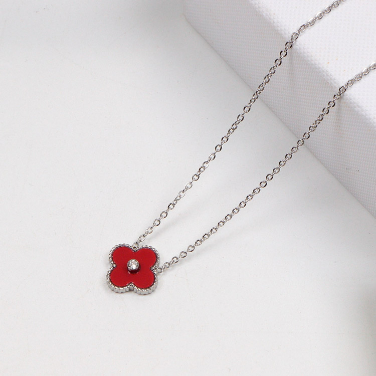 V*n Cl**f Arpels necklace silver