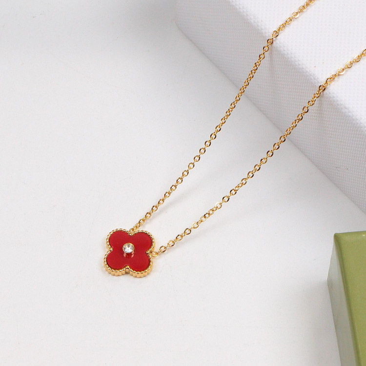 V*n Cl**f Arpels necklace gold