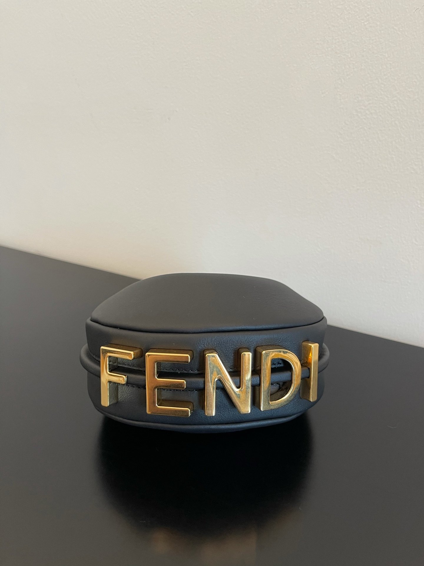 F**di Nano F**digraphy