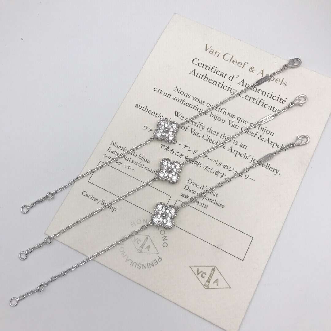 V*n Cl**f Arpels bracelet Silver VB34