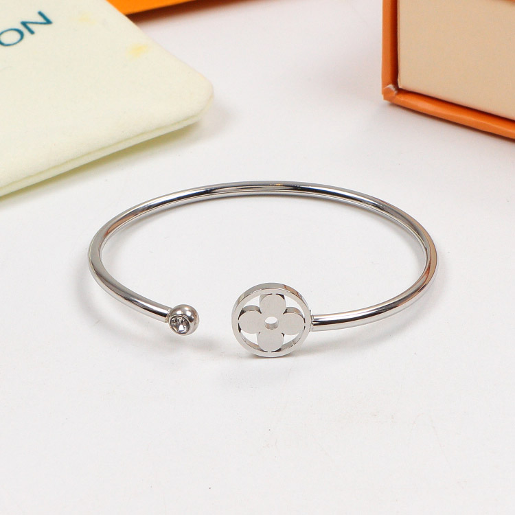 LV bracelet LB21