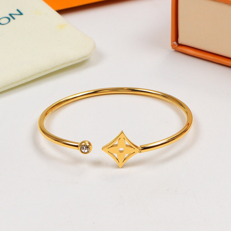 LV bracelet LB21
