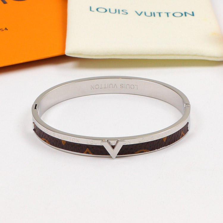 LV bracelet LB10